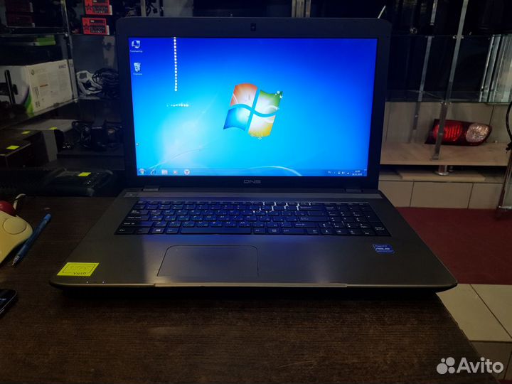 Отличный ноутбук с большим экраном и 2GB видео