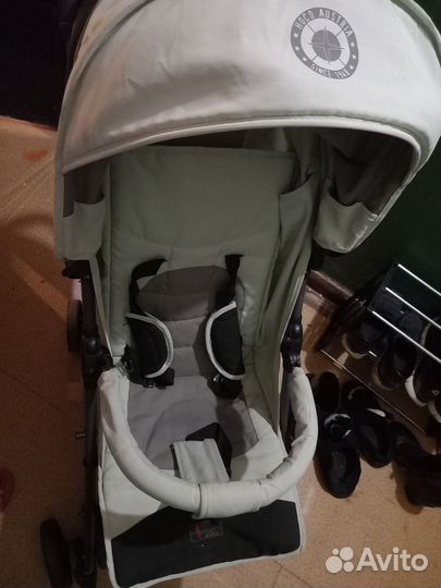 Прогулочная коляска