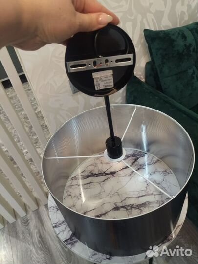 Люстра (подвесной светильник)