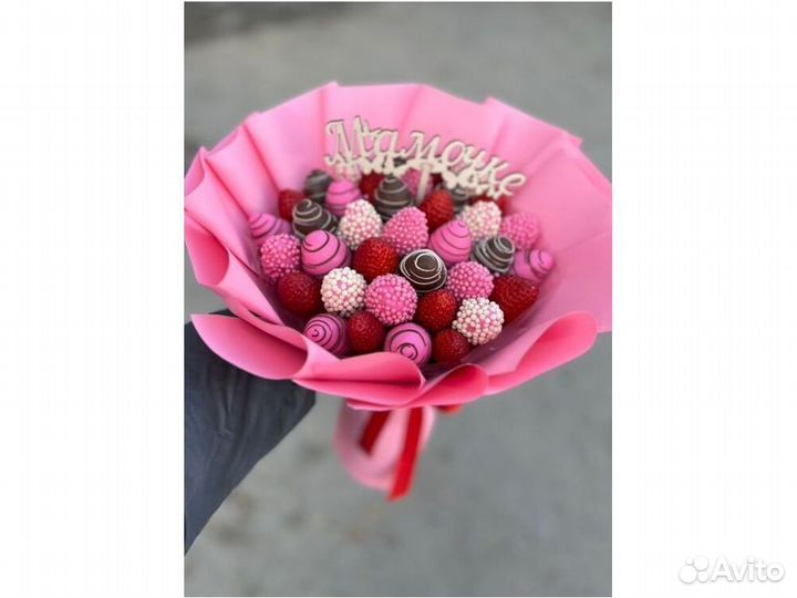 Набор клубники в шоколаде и бананы в шоколаде KBK