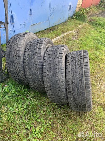 Dunlop SP Winter Ice 01 235/65 R17 108T