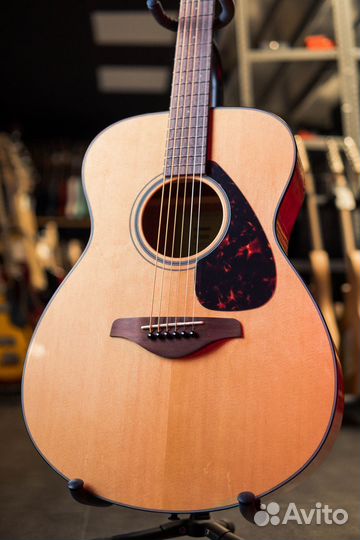 Акустическая гитара Yamaha FS800 N