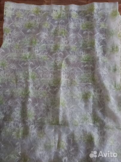 Штора белая с цветами