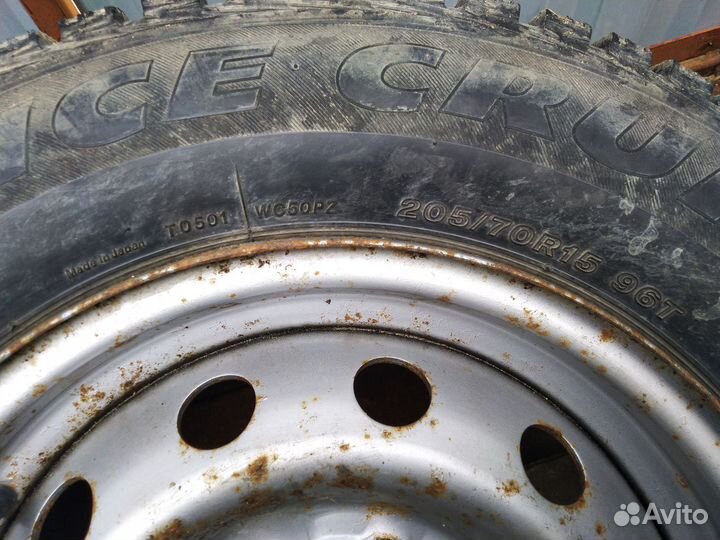 Bridgestone Ice Cruiser 5000 205/70 R15