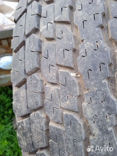 Bridgestone Desert Dueler 275/65 R17
