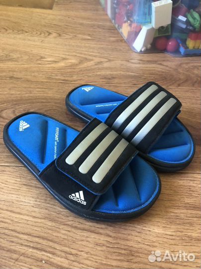 Сланцы adidas
