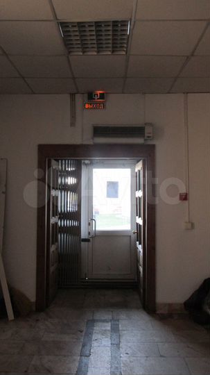 Здание, 1662.3 м²