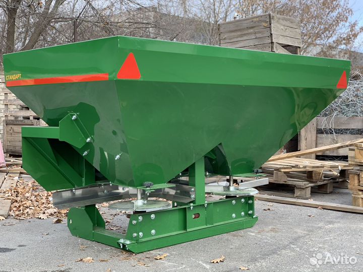 Разбрасыватель удобрений Оптсельмаш Стандарт 900, 2024