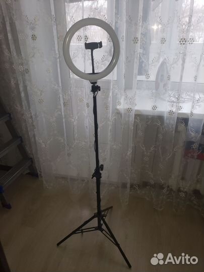 Кольцевая лампа со штативом 26 см