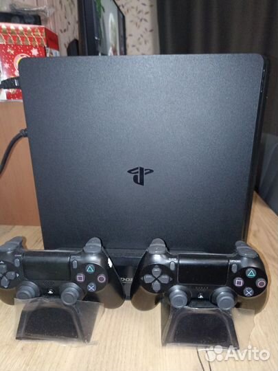 Sony PS4 slim