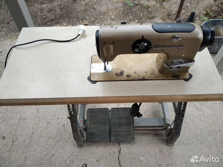 Швейная машинка textima 8332