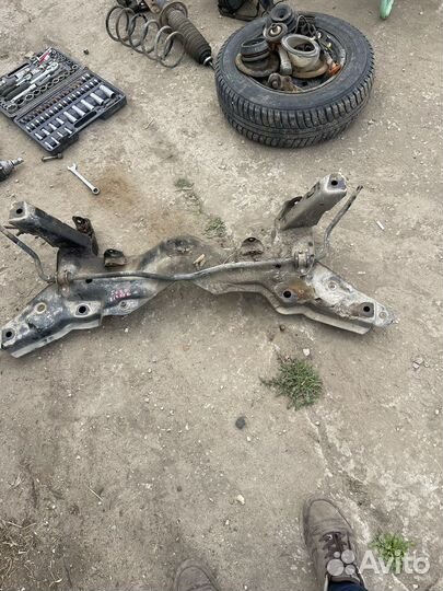 Подрамник передний ford fiesta mk4