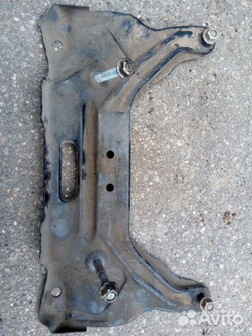 Кронштейн крепления рулевой рейки для Мерседес W21