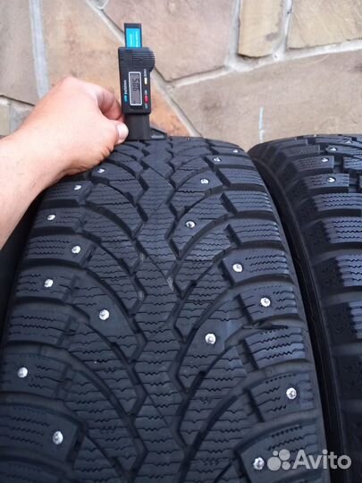 Pirelli Formula Ice 215/55 R17 98T