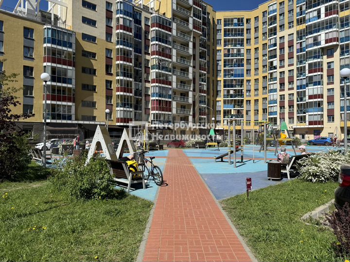 2-к. квартира, 58 м², 3/13 эт.