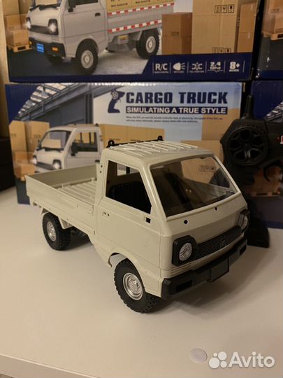 Машинка на радиоуправлении Suzuki Carry