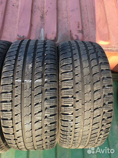 Kumho I'Zen KW27 245/45 R17
