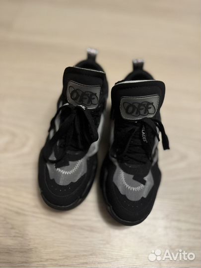 Off white 1000 black 38 унисекс