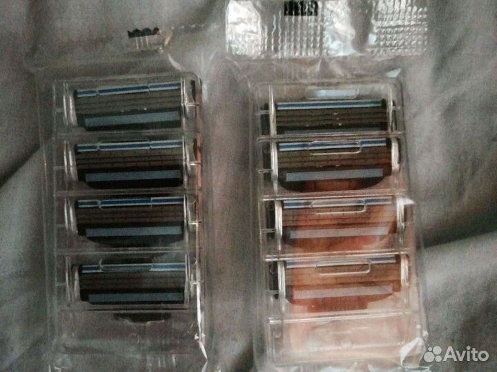 Две упаковки по 4 кассеты Gillette мак 3