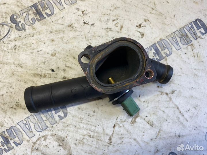 Корпус термостата Volkswagen Golf 4