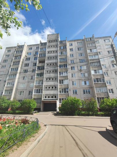 2-к. квартира, 55 м², 3/9 эт.
