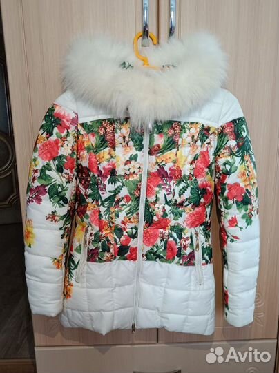 Димесезонная куртка для девочки