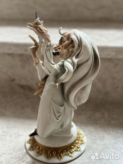 Статуэтка Каподимонте