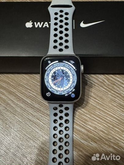 Apple watch se 44mm nike