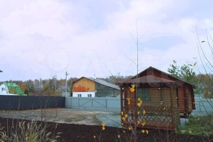 Дом 30 м² на участке 7,7 сот.