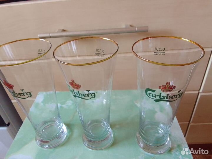 Три пивных бокала Carlsberq