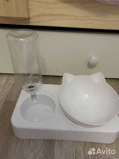 Миска с поилкой+миска в подарок