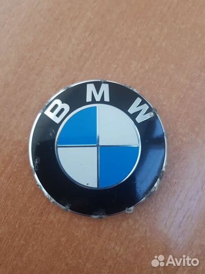 Эмблема bmw на капот