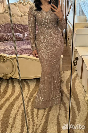 Вечернее платье
