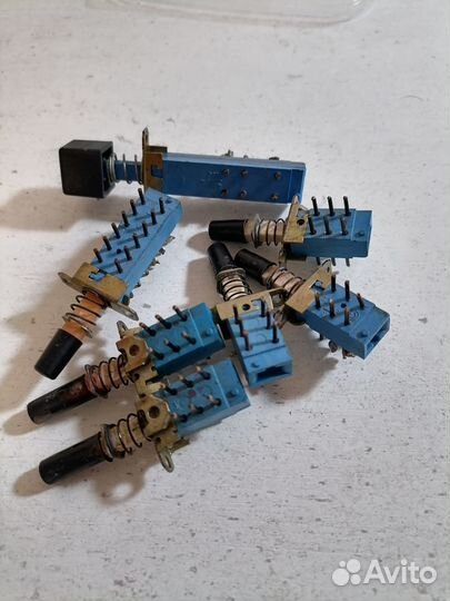 Переключатель кнопочный