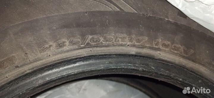 Roadstone N'Fera RU5 235/65 R17 108