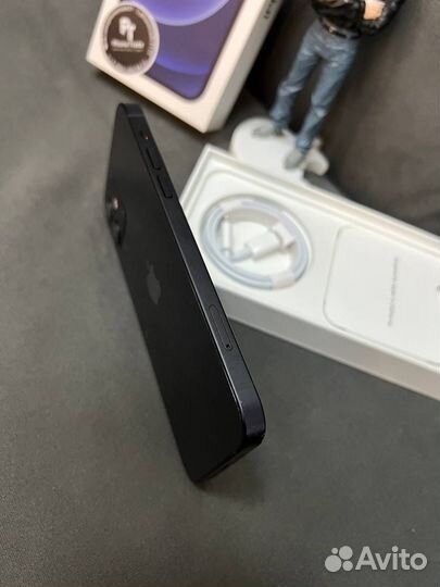 iPhone 12, 64 ГБ