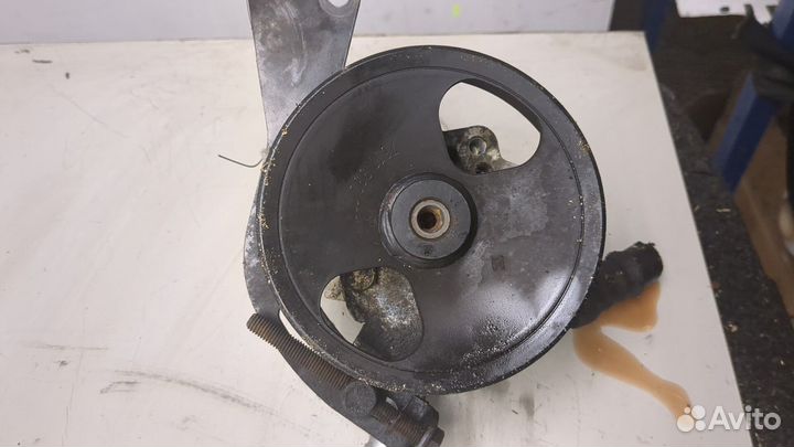 Гур Nissan Almera Tino, 2003