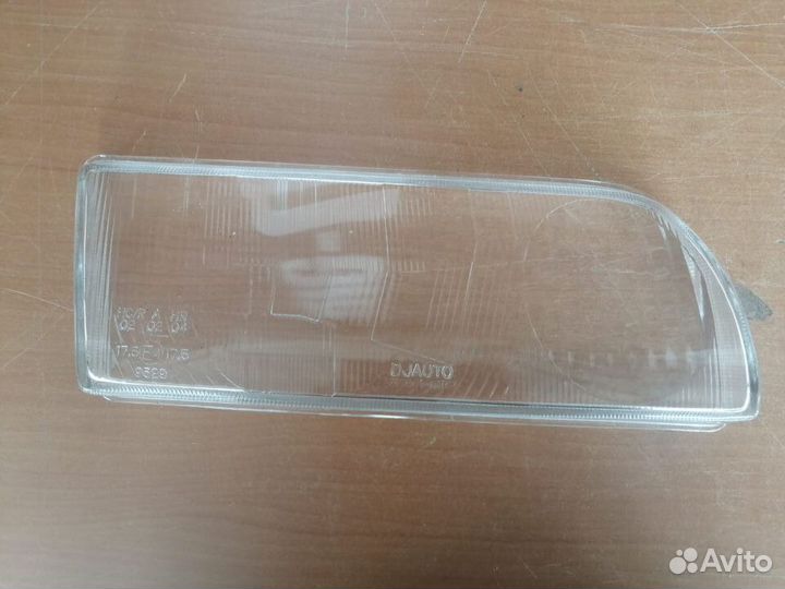 Стекло фары правой primera P10 90- 272812E