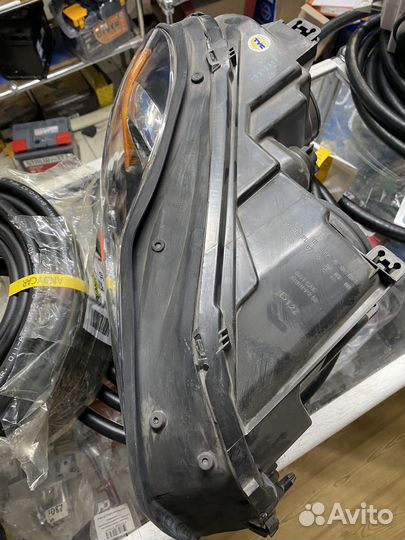 Фара Volvo xc90 правая