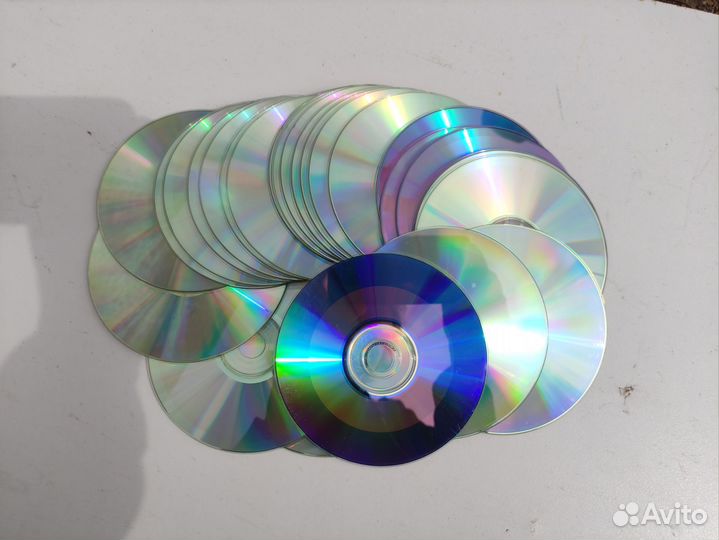 Диски CD и DVD для декора музыкальные