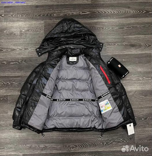 Пуховик Moncler — элегантность и тепло