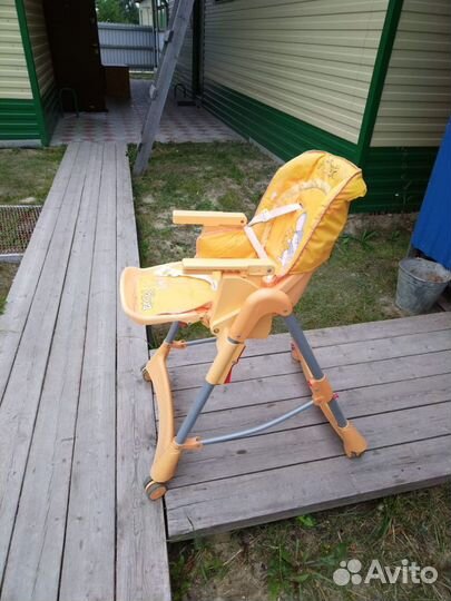 Детский стульчик для кормления