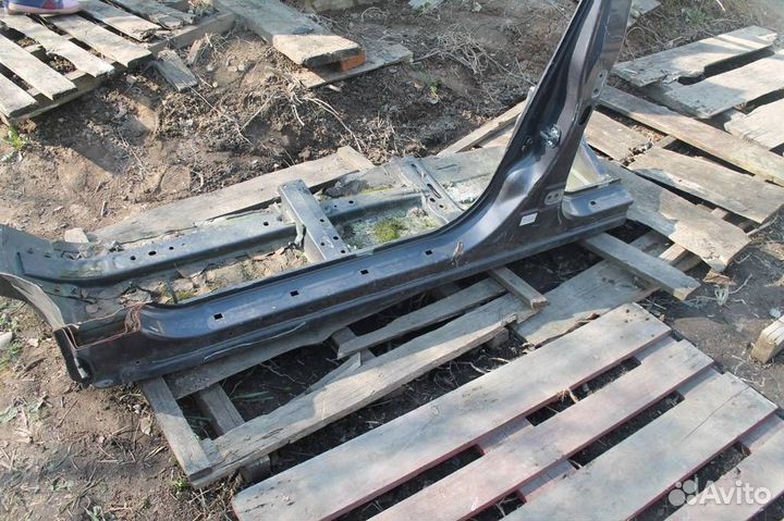 Порог левый Nissan Teana J32