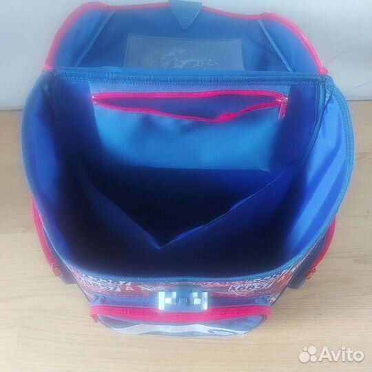 Школьный рюкзак