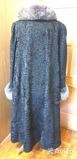 Шуба (пальто) из каракуля с песцом