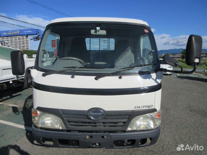 Бортовой грузовик Hino 300 (Dutro), 2010