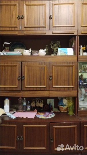 Продам стенку в хорошем состоянии, самовывоз. 4000