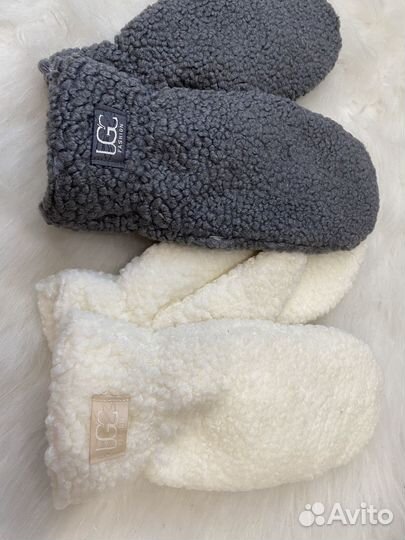 Варежки женские