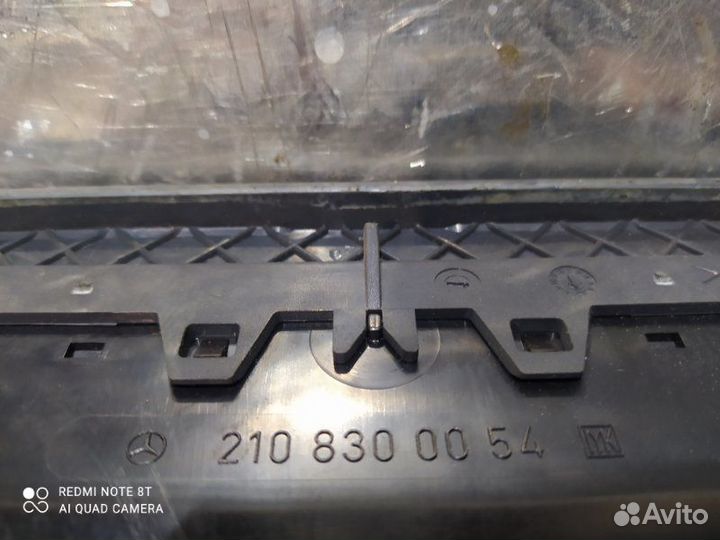 Дефлектор торпеды Mercedes E-Class 210