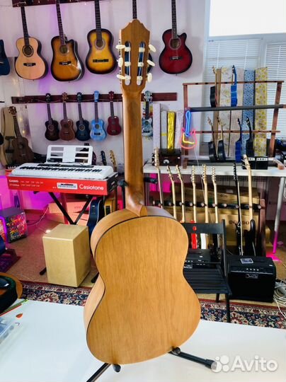 Гитара Yamaha C40M